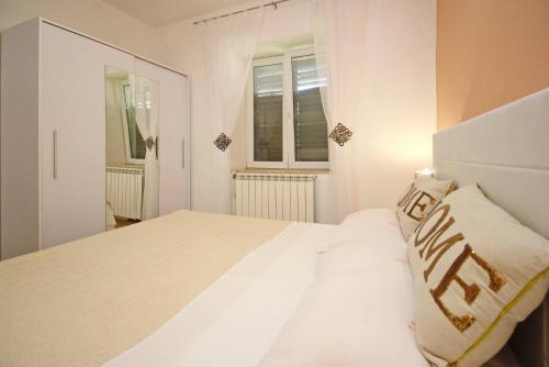 Apartment Pleše - image 12