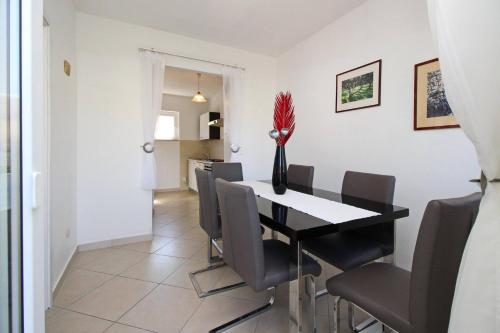 Apartment Pleše - image 5
