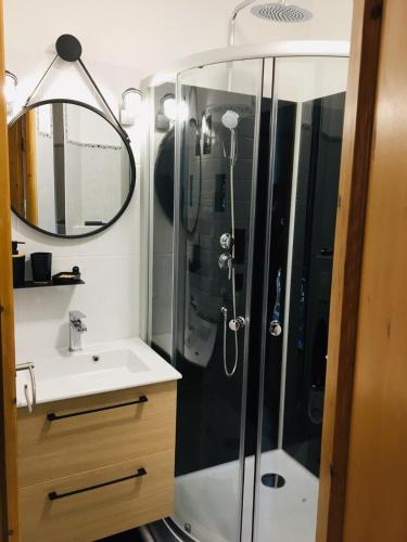 Apartment Saclay 1 Close to HEC, CEA, Versailles in Сакле