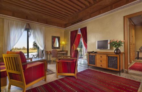 Pavillon du Golf Room Type - Suite with Lake View