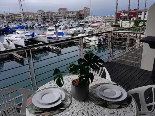 ShipsBell 5B - St. Francis Bay