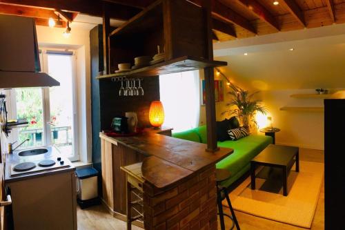 Apartment Saclay 2 near HEC, Versailles in Сакле