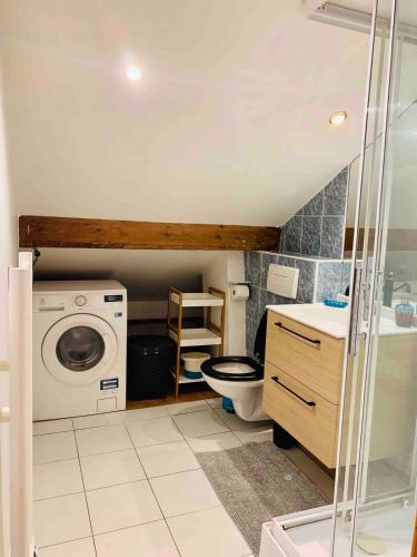 Apartment Saclay 2 near HEC, Versailles in Сакле