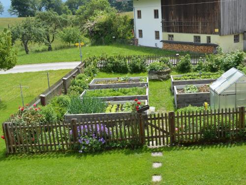 花園, Christerhof in 菲施巴赫豪