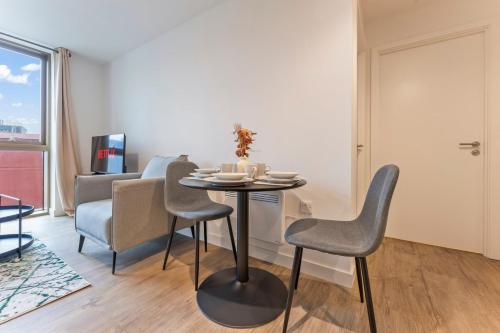 Central Birmingham Stay Apartment with Wifi, Бирмингем (фото 6)