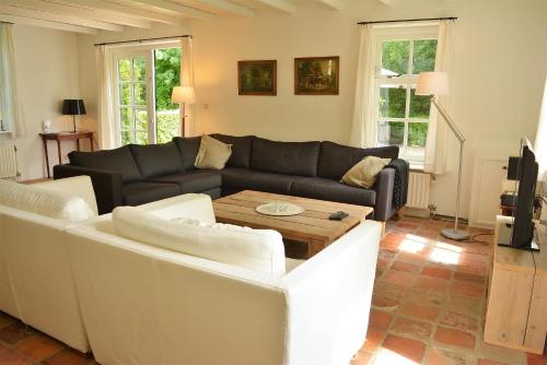 DE103 - Charming farm style home on a large estate in Domburg