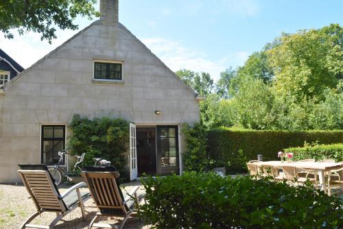 Exterior view, DE103 - Charming farm style home on a large estate in Domburg