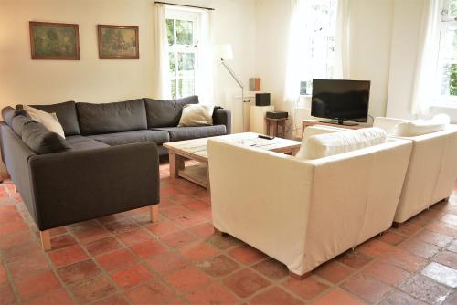 DE103 - Charming farm style home on a large estate in Domburg