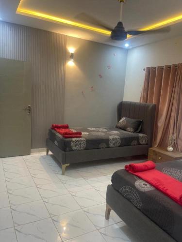 Comfy stays near Islamabad airport - image 12