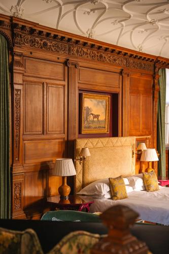 646553431 Cliveden House - an Iconic Luxury Hotel