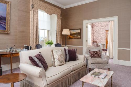 646553813 Cliveden House - an Iconic Luxury Hotel