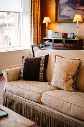 646553910 Cliveden House - an Iconic Luxury Hotel