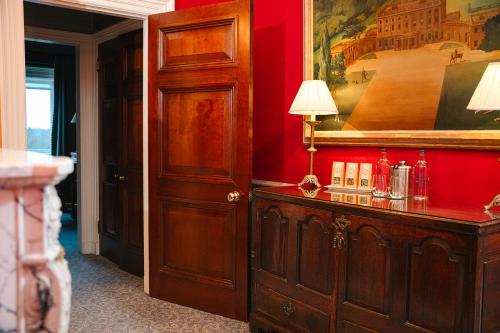 646557378 Cliveden House - an Iconic Luxury Hotel