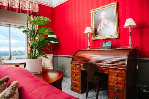 646557434 Cliveden House - an Iconic Luxury Hotel