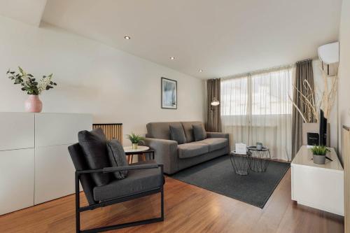 One-Bedroom Apartment with Terrace-Port Alegre, 57 image 6