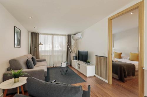 One-Bedroom Apartment with Terrace-Port Alegre, 57 image 8