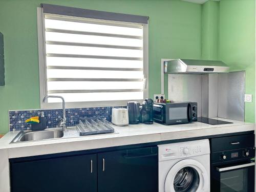 المرافق, Les Quatre Ambiances - Studios in كاين