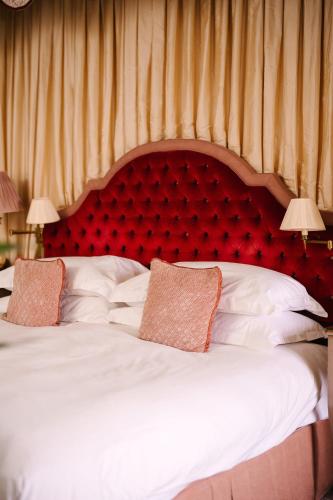 646566944 Cliveden House - an Iconic Luxury Hotel