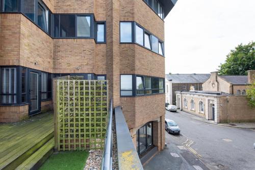 Space Apartments at Library House Brentwood Flat 1