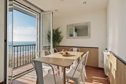 Three-Bedroom Apartment-Port Alegre,57 image 1