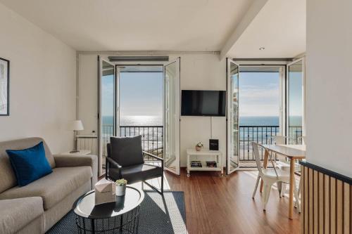 Three-Bedroom Apartment-Port Alegre,57 image 3