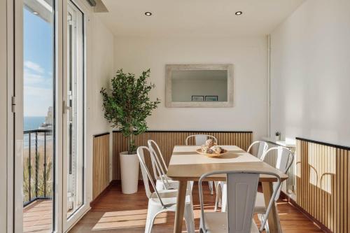 Three-Bedroom Apartment-Port Alegre,57 image 8
