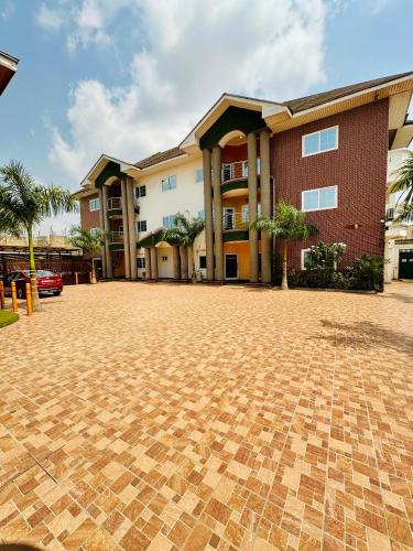 Golden Crystal Hotel in East Legon