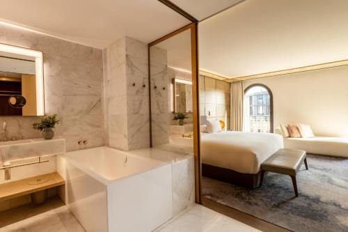 Junior Suite image 5
