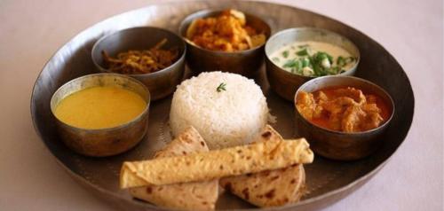 Khamma Ghani Resort with pool