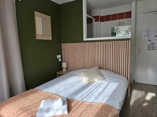 Brit Hotel des Halles - image 10