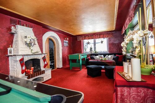 Zakopane Willa Karolcia Zakopane - Tatra House 3-Star Hotel exterior