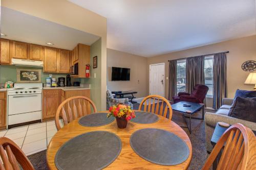 Colonial Crest Condo Unit #113 - Sevierville, TN