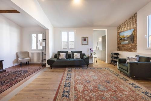 Santa Maria Novella penthouse by MMega - image 5