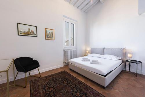 Santa Maria Novella penthouse by MMega - image 4