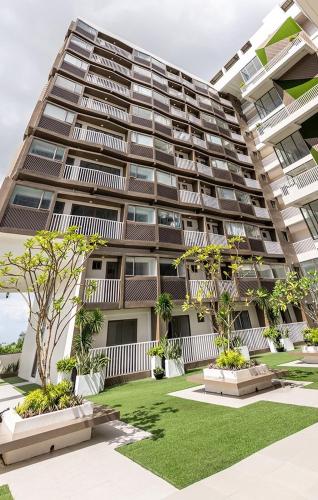 Infinity Pool Aesthetic 2BR Sky Loft Iloilo City