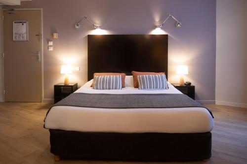 Hotel Canal Aigues Mortes - image 33