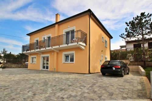Apartment image 10