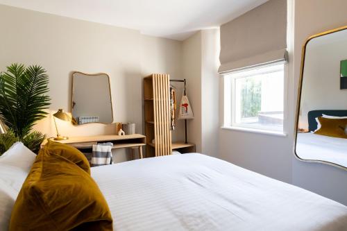 Wellington Place I Your Apartment 4