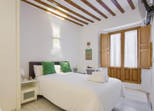 Apartamentos RyC Room Type - Studio Apartment