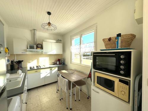 Kitchen, Appartement - Le Grau d'Agde near Le Quai 2