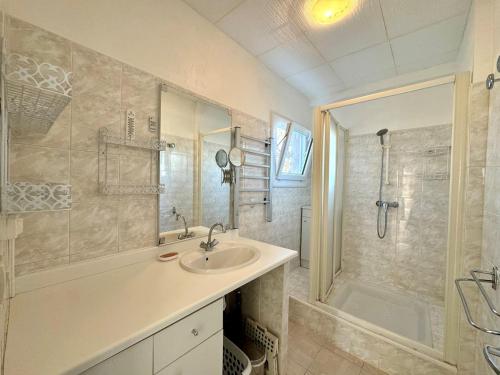 Shower, Appartement - Le Grau d'Agde near Le Quai 2