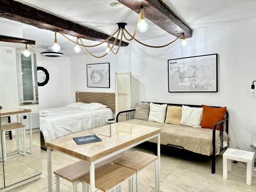 Studio 7b classé 3 étoiles climatisé à 2 mn du Port byLaConciergerie13 - Location saisonnière - La Ciotat