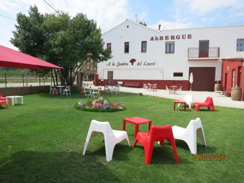 Hostal A La Sombra Del Laurel - Accommodation - Navarrete