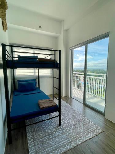 Comfy 2 Bedroom with Balcony