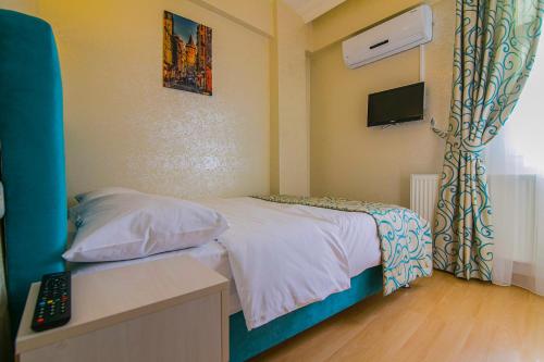 Economy Double Room image 2