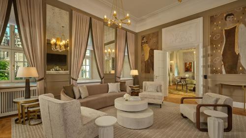 Hotel Taschenbergpalais Kempinski - image 11