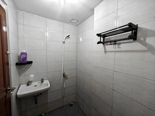 Cheapest 2BR Pluit Sea View Apt with Pool by 2ndHome