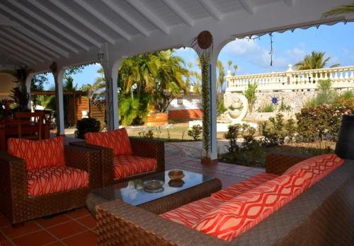 Facilities, LE MOULIN DE LA BAIE piscine vue mer in Le Moule