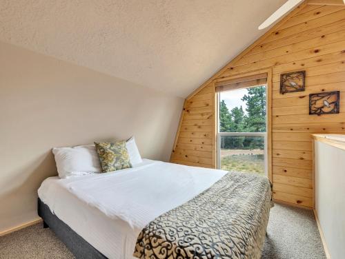 Hillside Hideaway - image 6