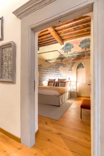 The Florence Tornabuoni Palace Boutique Apartments, Florencja